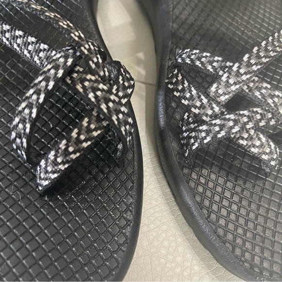 Chaco ZX/2 women’s Sandals black and white size 10 GUC - Picture 3 of 9